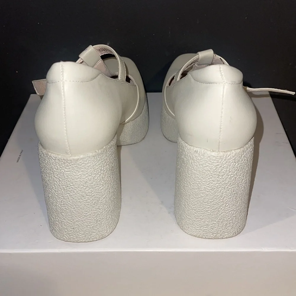 Shoes - Picture 3 of 6